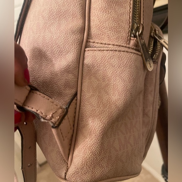 Michael Kors please check all picture of condition - Picture 6 of 17